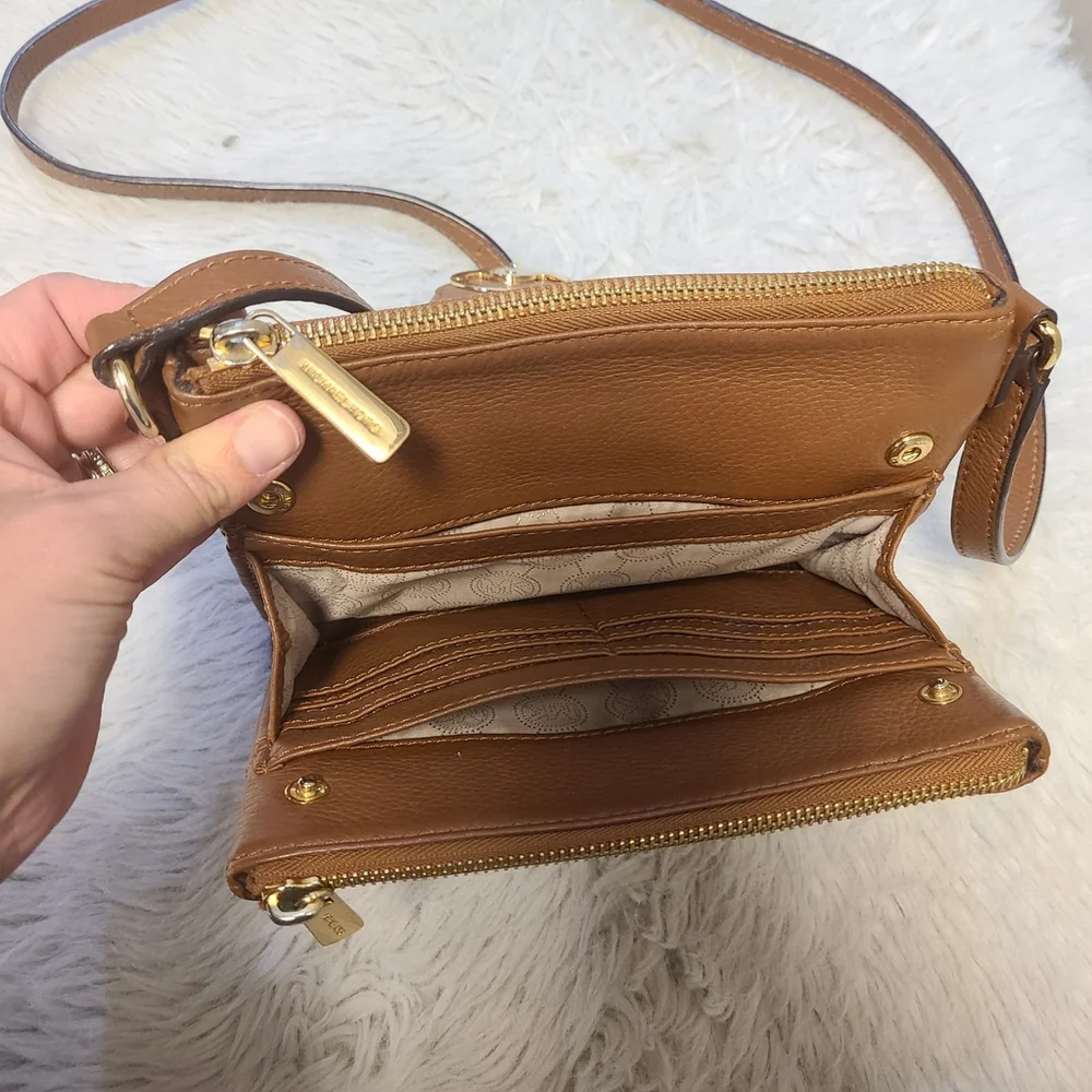 Michael Kors Womens Crossbody Bag Purse Small Acorn Brown Pebble Leather 8”x6”